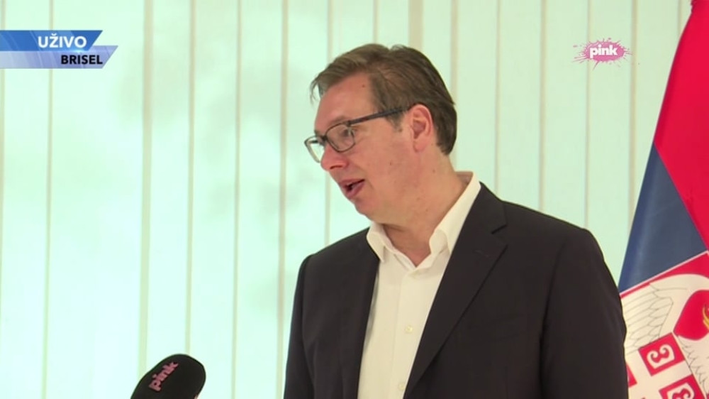 Vučić čestitao građanima Srbije