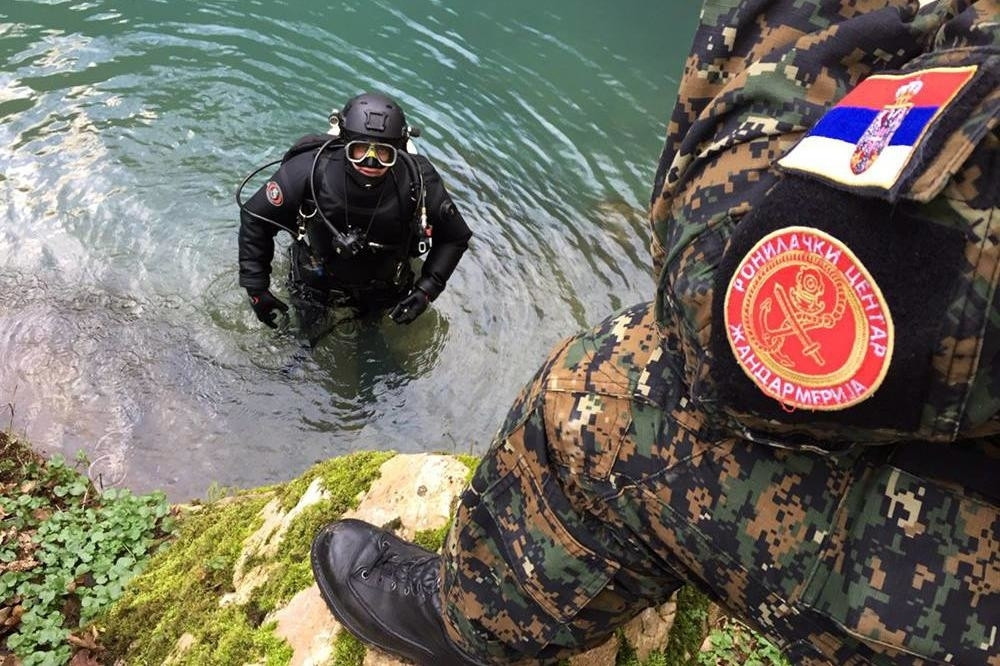 U nabujalu reku upalo pet muškarca, jedna osoba nestala