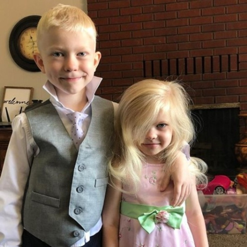 Hrabrost ovog dečaka je nemerljiva, a o načinu na koji je spasao svoju sestru sigurne smrti priča ceo svet (UZNEMIRUJUĆE FOTOGRAFIJE)