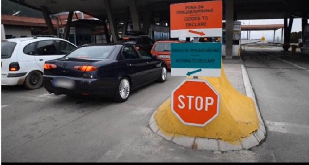 Švercovao kopije brendiranih satova, nakita, nove autodelove...