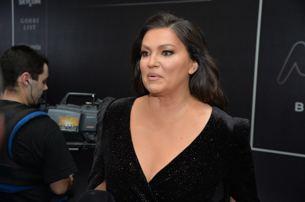 Nina Badrić bankrotirala?! Pevačica moli državu da joj omogući da počne da peva