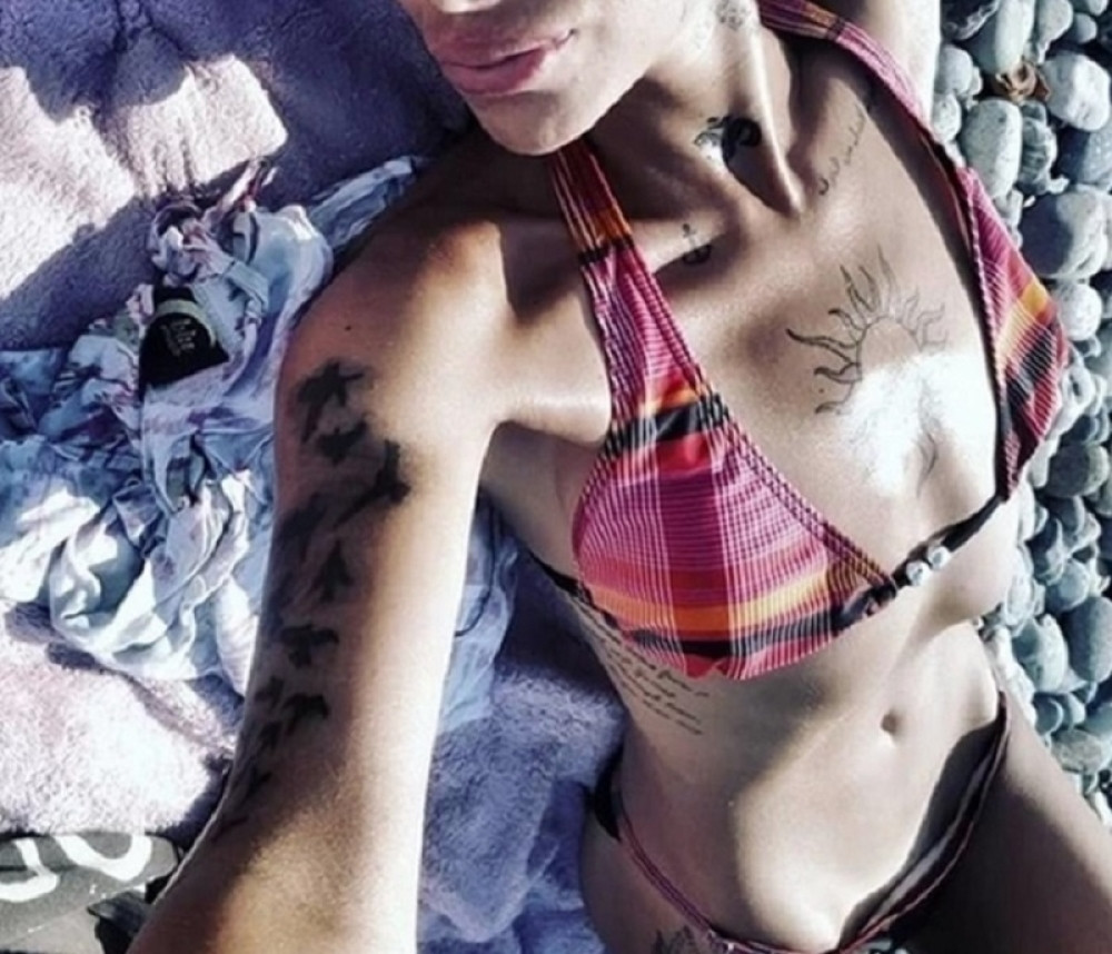 Nekada najbogatija pevačica na estradi, a danas u kandžama anoreksije!? (FOTO)