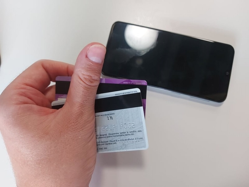 Platne kartice odlaze u istoriju