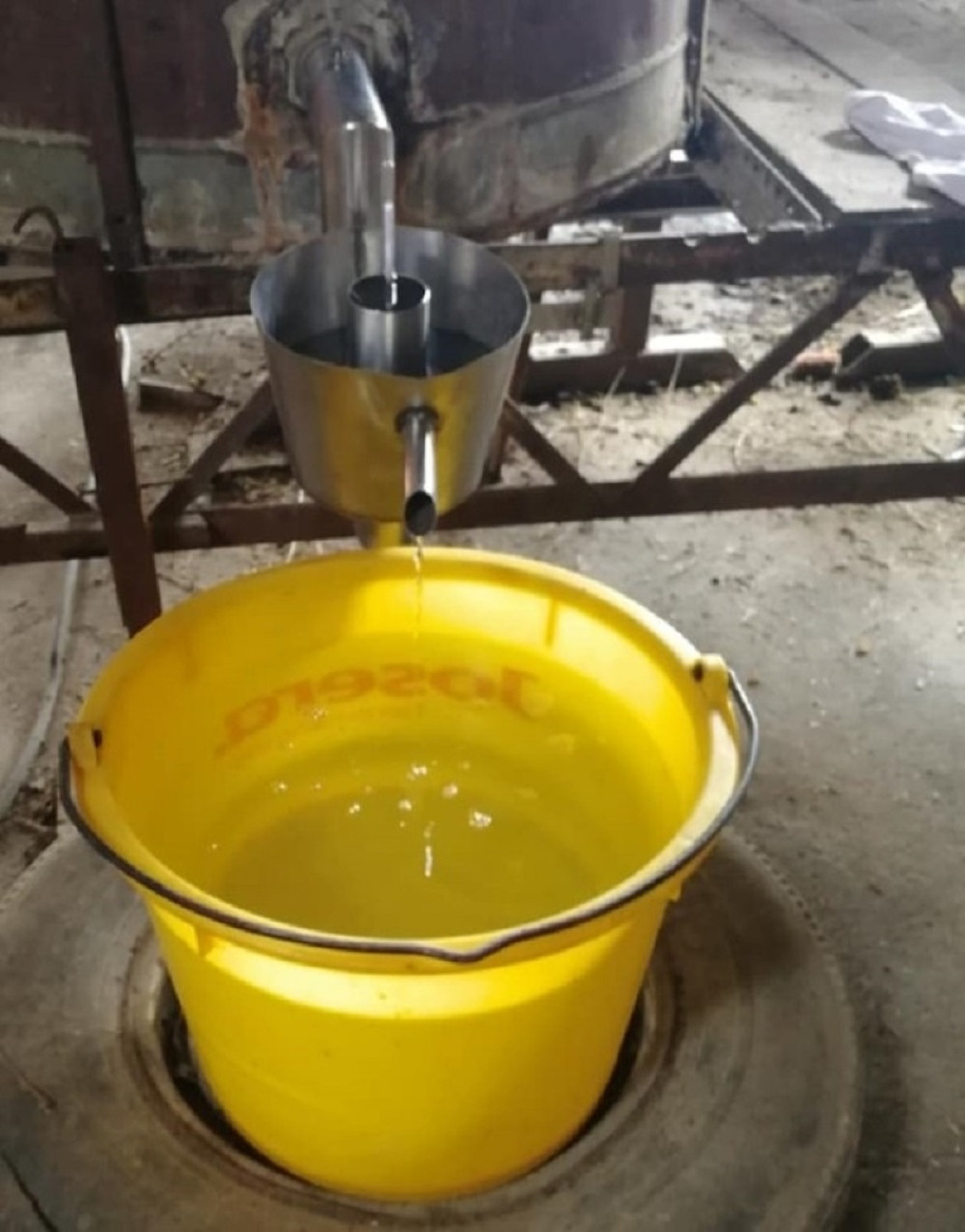 Mislile su da Dragan u kazanu peče rakiju, a kada su okusile sadržaj progovorile su na španskom