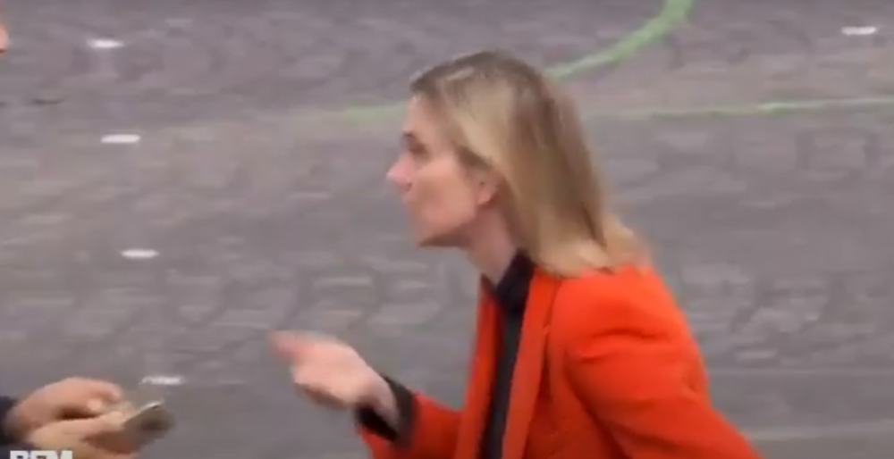 Ceo svet se smeje francuskoj sekretarki, zbog ovog poteza je tema na društvenim mrežama! (VIDEO)