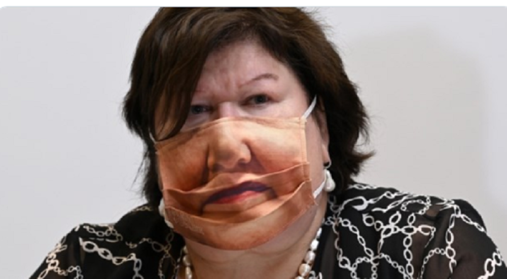 Koja poruka se krije iza smešne maske