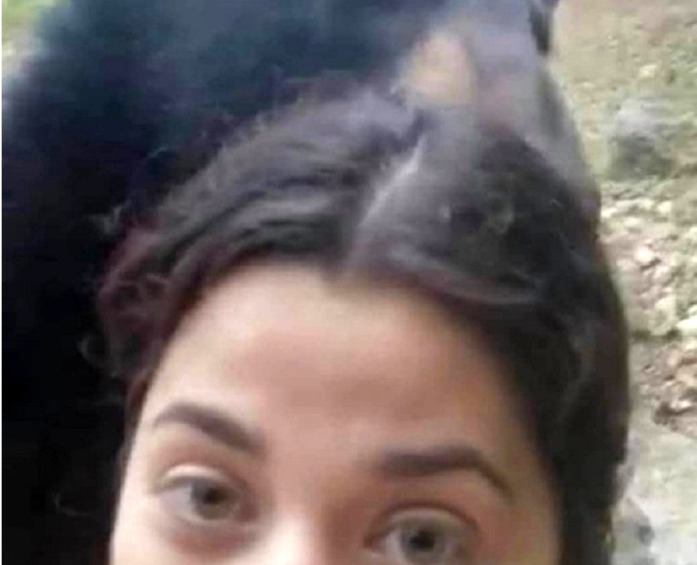 Dva miliona ljudi šokirano je hrabrošću ove devojke! (VIDEO)