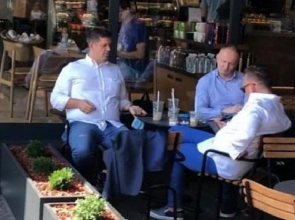 Handanović: Đilas pozer, čim se ugase kamere pije kapućino i broji milione (FOTO)