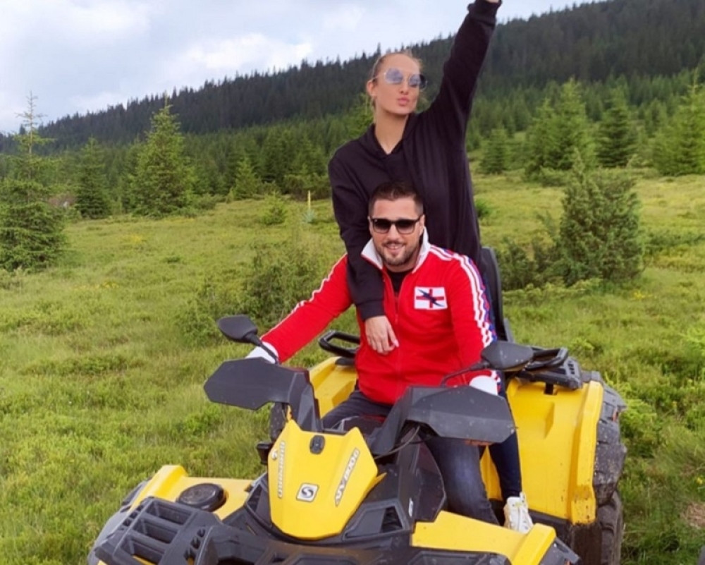 Nije samo Marka odvela u krevet: Snimak intimnog trenutka Lune Đogani, izazvao masovne reakcije!