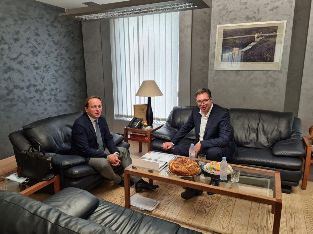 Varhelji oduvao Albance, njemu ne smeta hrišćanstvo na KiM!