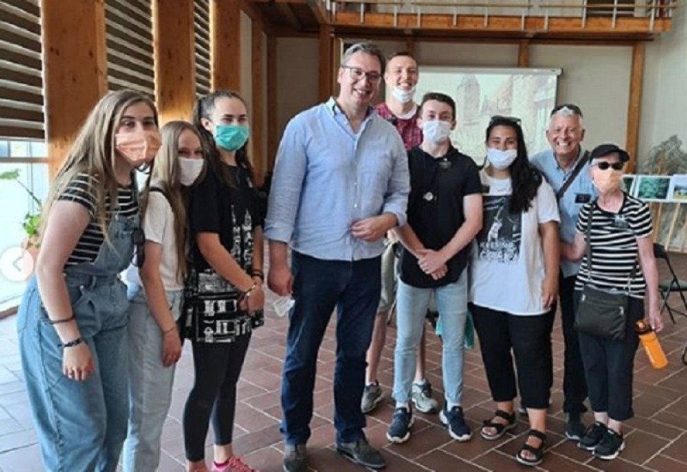 Na koga je to mislio Vučić kada je posetio Golubačku tvrđavu? (FOTO)