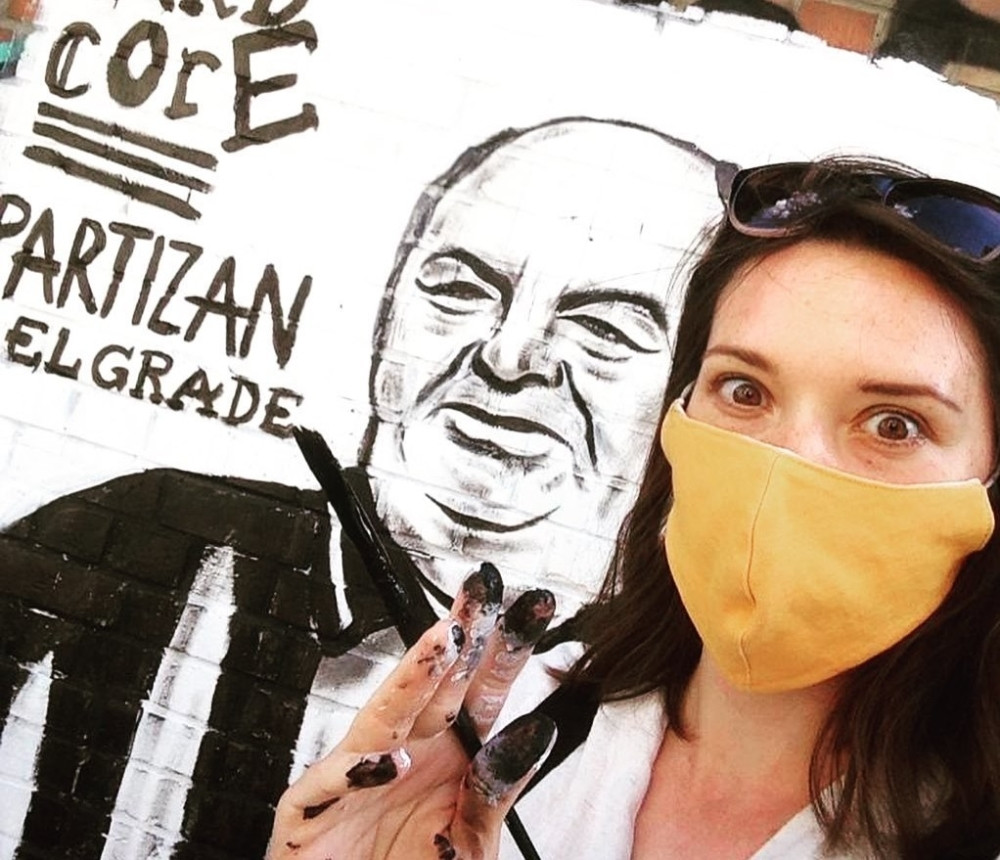 Navijači Zvezde uništili mural u prestonici Britanije, crno-beli im ekspresno vratili! (FOTO)