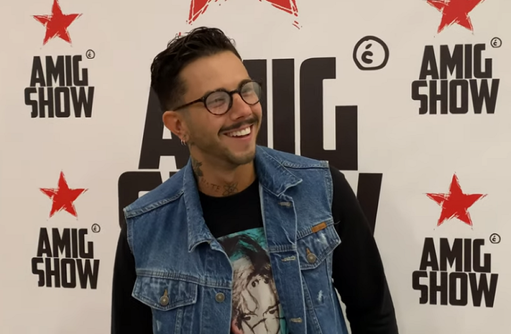 Žene se samo lepe za njega, a nekada je izgledao potpuno drugačije, da li biste ga prepoznali?! (FOTO/VIDEO)