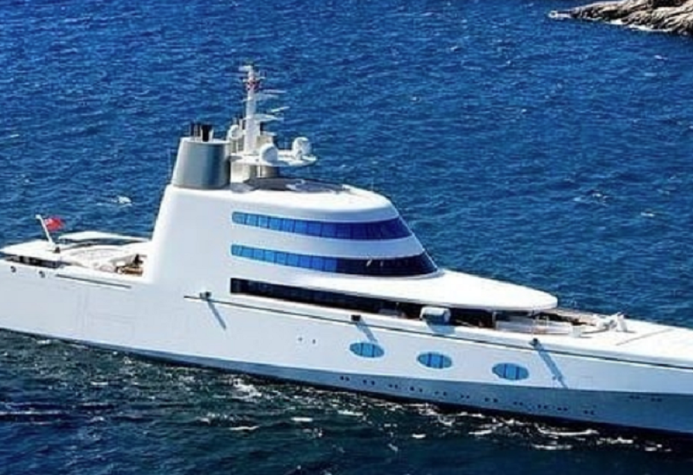 Naša poznata milijarderka 4 meseca nije videla kopno: Pobegla od korone na  svoju mega jahtu