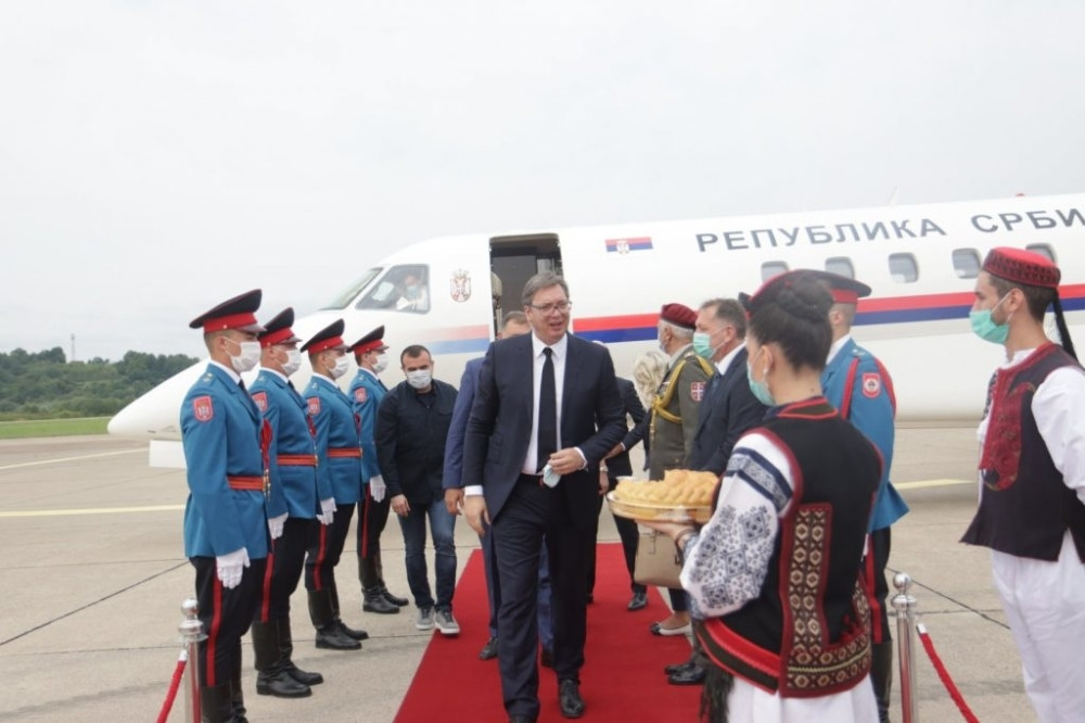 Predsednik Vučić iznenadio Srbiju odgovorom na pitanje za koja tri kluba navija