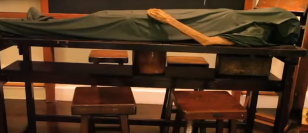 Ubio, zatim skuvao i na kraju POJEO sedmoro dece, kanibalove ostatke čuvali decenijama u muzeju! (VIDEO)