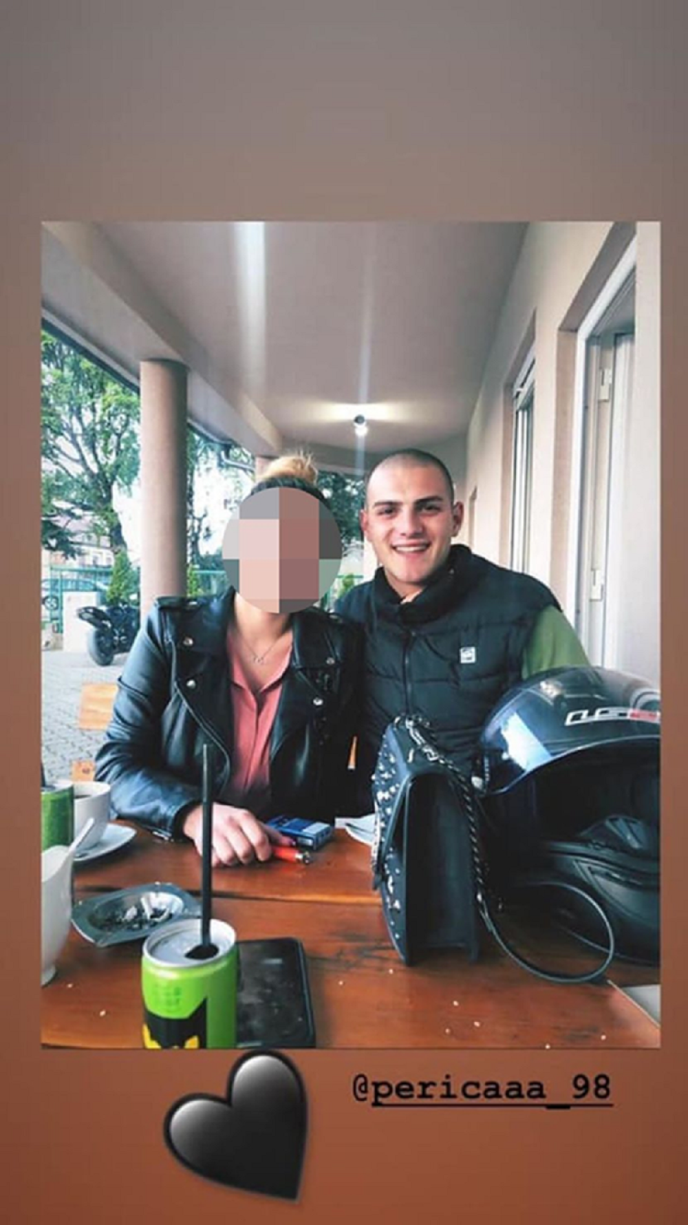 Motociklista (22) krenuo kod devojke i zakucao se u traktor, nije mu bilo spasa