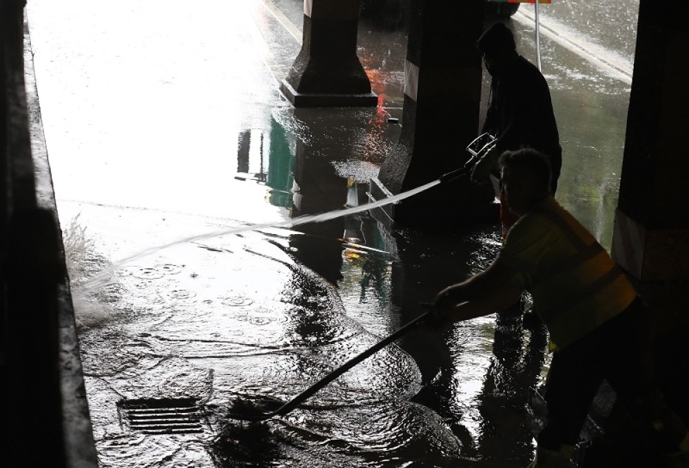 "Četiri sata smo bili bosi u vodi punoj fekalija"