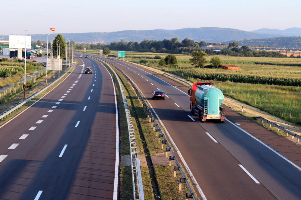 Radovi na više putnih pravaca