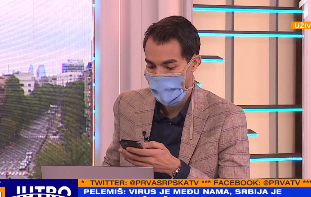 Srpski voditelj pije sveže MAJČINO MLEKO: Svi se pitaju koga je "pomuzao"! (VIDEO)