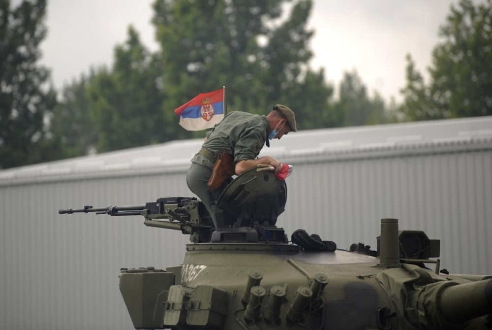 Vojska Srbije i KFOR pokrenuli jedinice na administrativnoj liniji