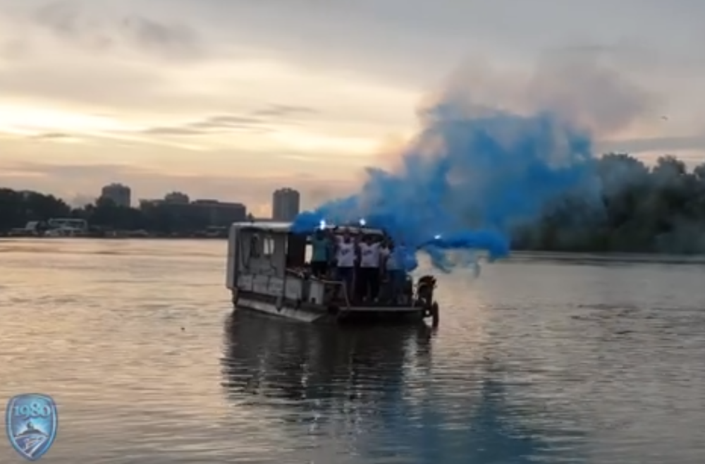 Junak sa Košara jedinstvennom čestitkom oduševio svet! (VIDEO)