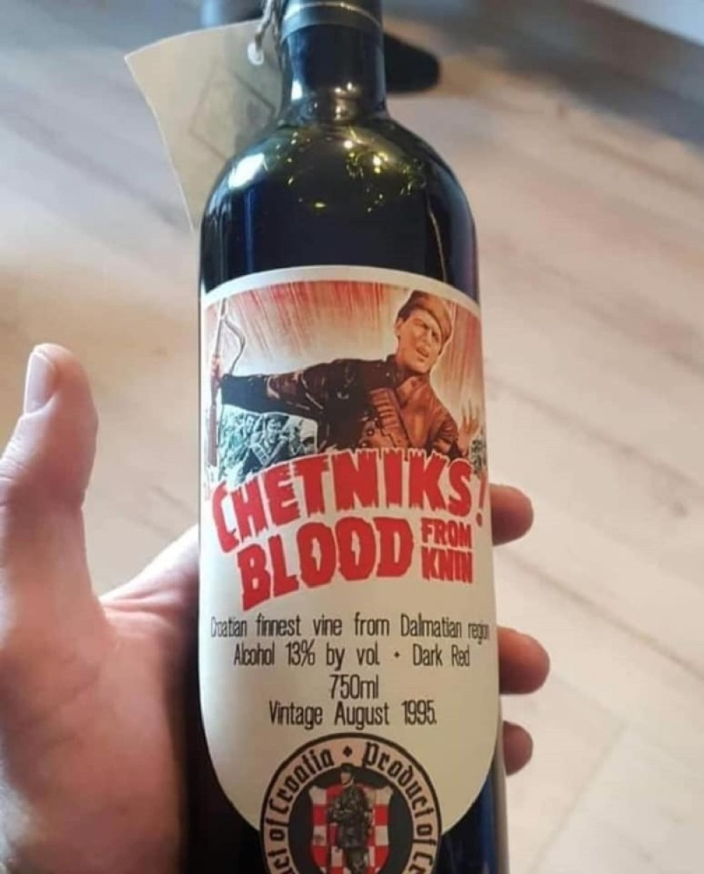 Hrvati nazvali vino "Četnička krv iz Knina" (FOTO)