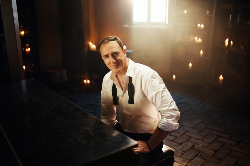 Izolacija kao inspiracija: Tajna Sergejeve nove pesme