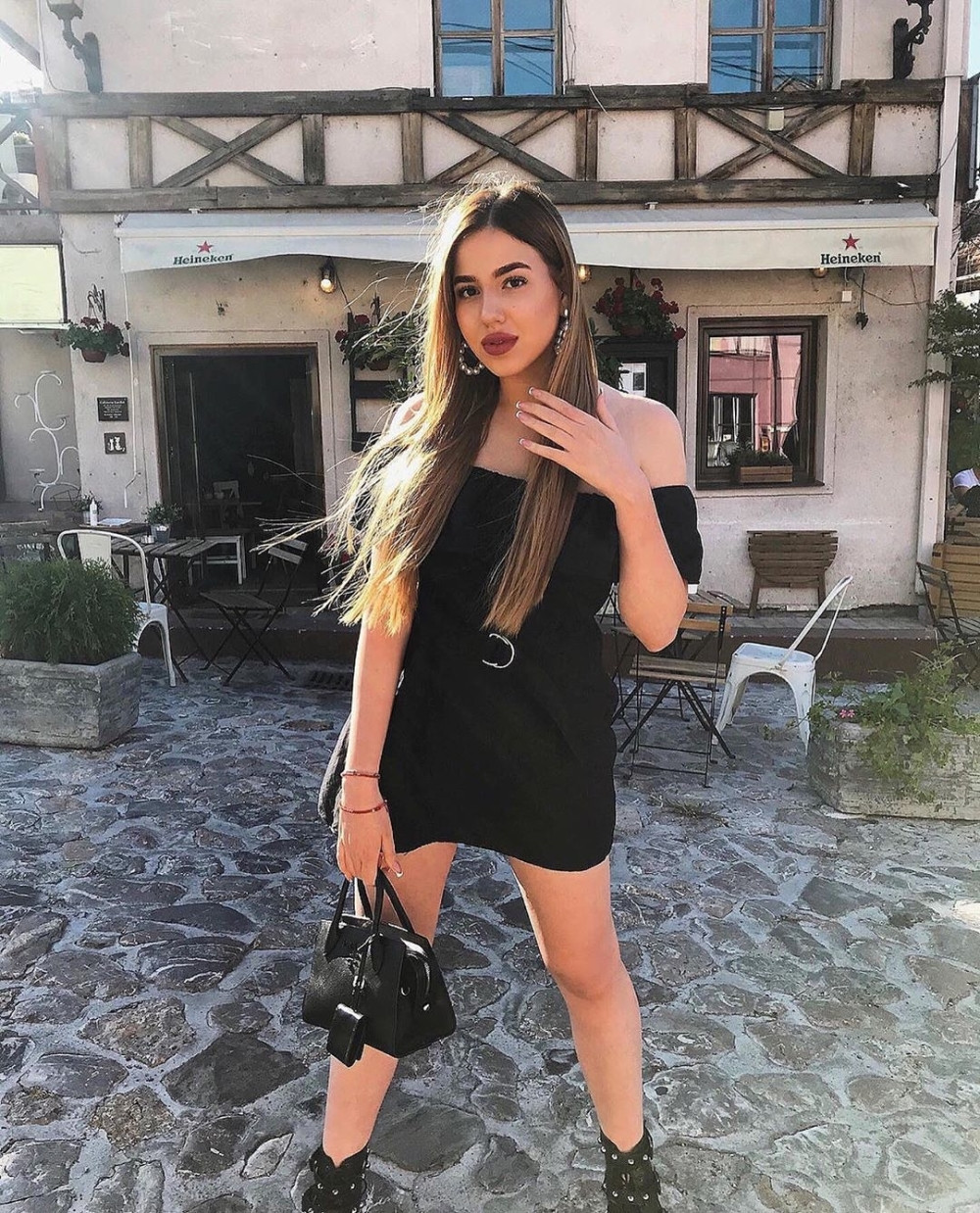 Ćerka Zdravka Čolića danas je jedna od najpopularnijih devojaka: Ostaćete u šoku kada budete videli kako je izgledala pre samo nekoliko godina (FOTO)