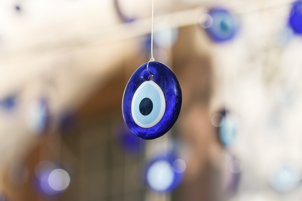 Unošenjem ovog predmeta u dom privlačite veliko ZLO na sebe i svoju porodicu!