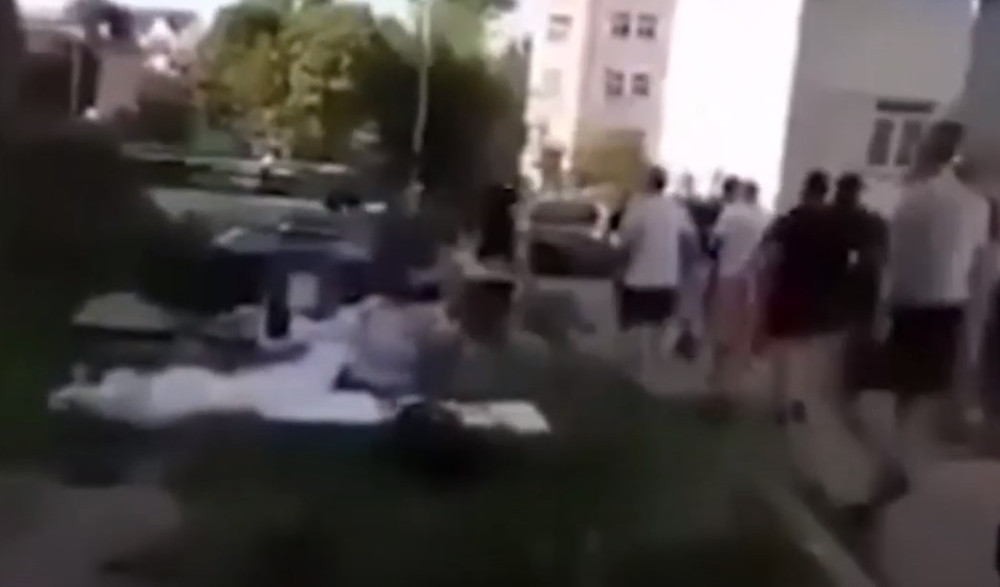 Snimak tuče navijača iz Niša šokirao Srbiju (VIDEO)