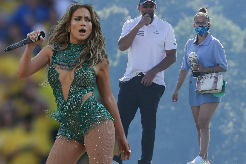 BLJESAK CELULITA: Dženifer Lopez izbacila batak, a nesavršenosti se prikazale u punom sjaju!