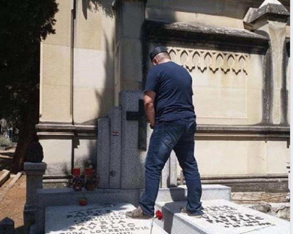 Srbin urinirao na spominik Ante Pavelića! (FOTO)