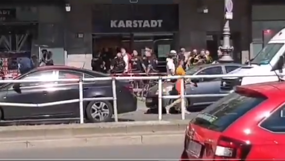 Napad na tržni centar u Berlinu (VIDEO)