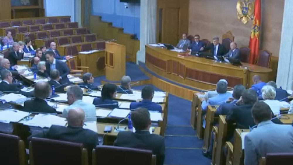 Sklopljena velika koalicija protiv Mila Đukanovića!