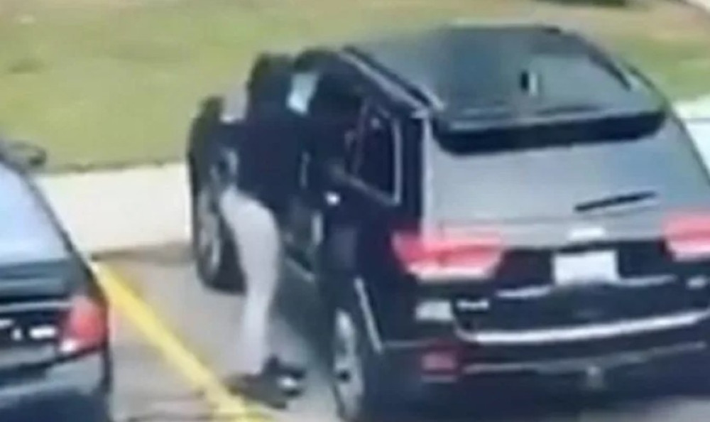 Osveta pošla naopako! Rešila da zapali auto momku koji ju je prevario, u sekundi je zažalila! (VIDEO)