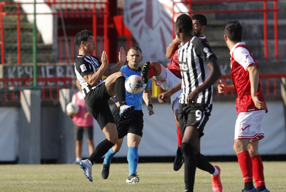 Stiže desni bek u Humsku!