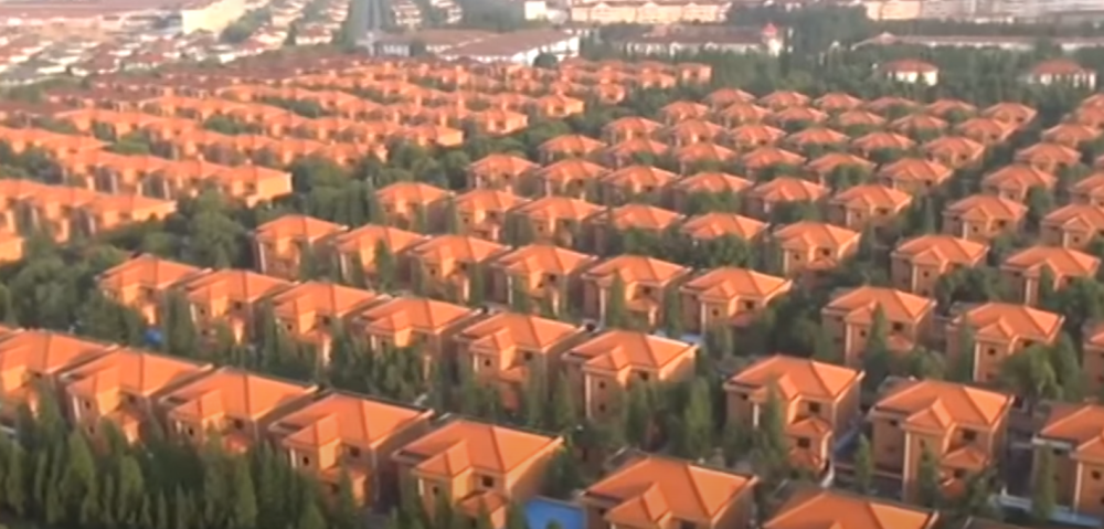 Ako se usudite da napustite naselje sledi jeziva kazna