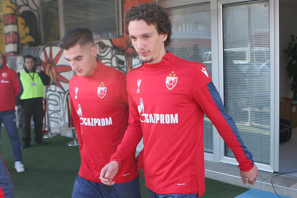 Zvezdin debitant sumirao utiske!