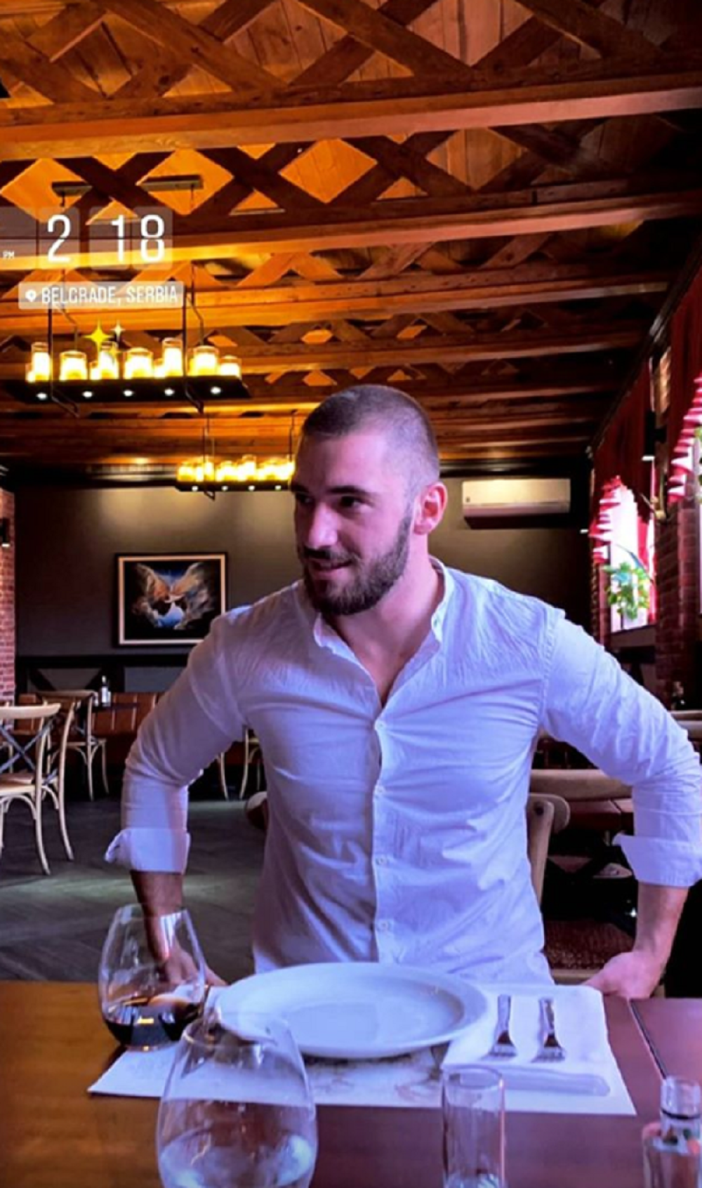 Mensur nakon više od pola godine konačno sa porodicom! Evo šta je zadrugar prvo uradio kada je strigao u CG