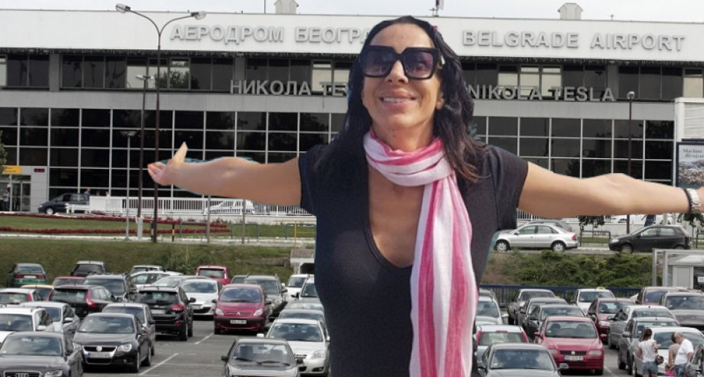 Prijatelj Romane Panić otkrio kada se pevačica vraća u Beograd!