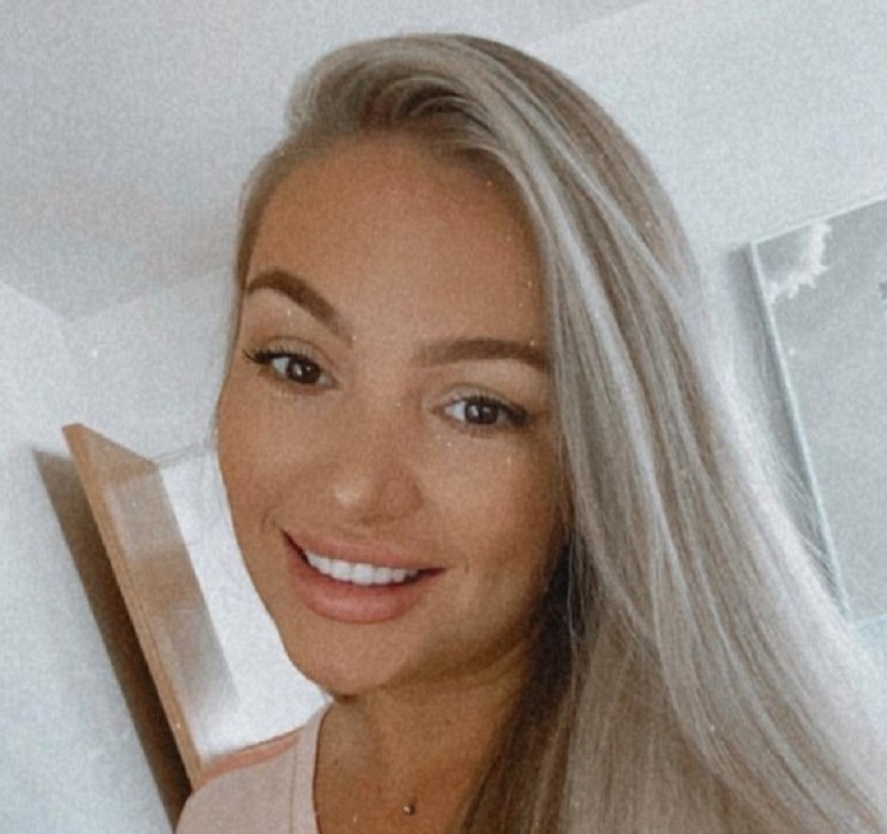 Prsata navijačica Đavola fotografijom vrele zadnjice poslala poruku Sanču: Znaš šta treba da radiš! (FOTO)