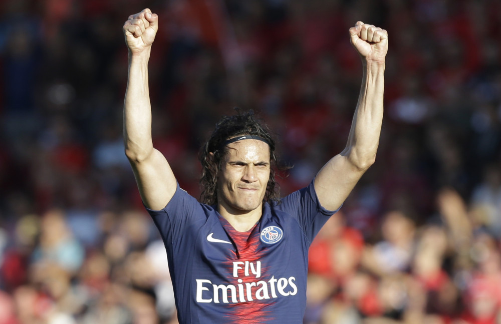 Ostao bez kluba, svi su ga otpisali: Poznati golgeter se vraća jači nego ikad! (VIDEO)