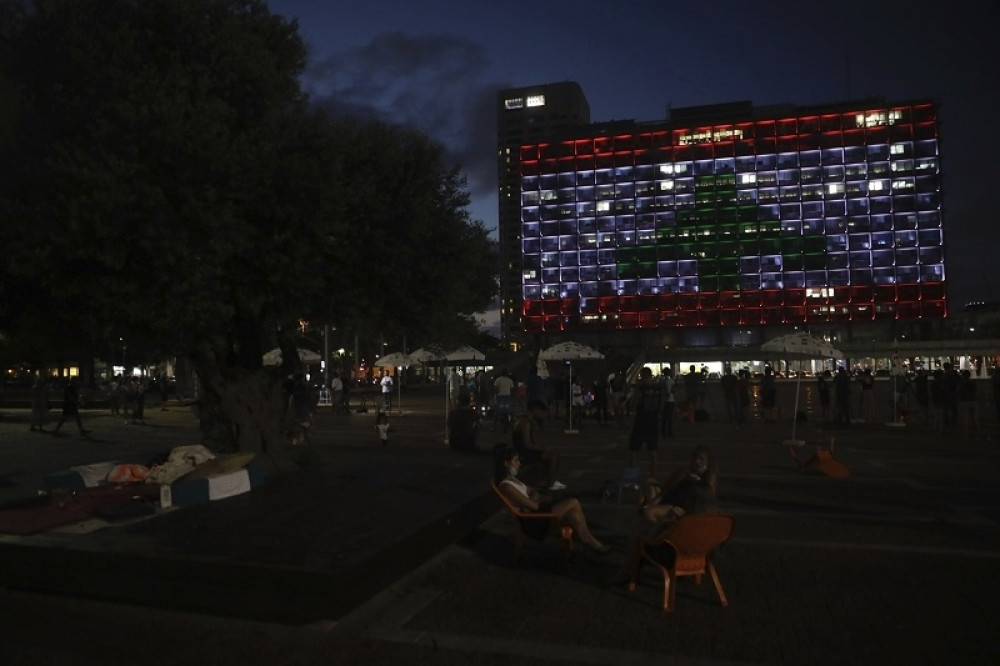 Libanska zastava na zgradi u Tel Avivu! (FOTO)