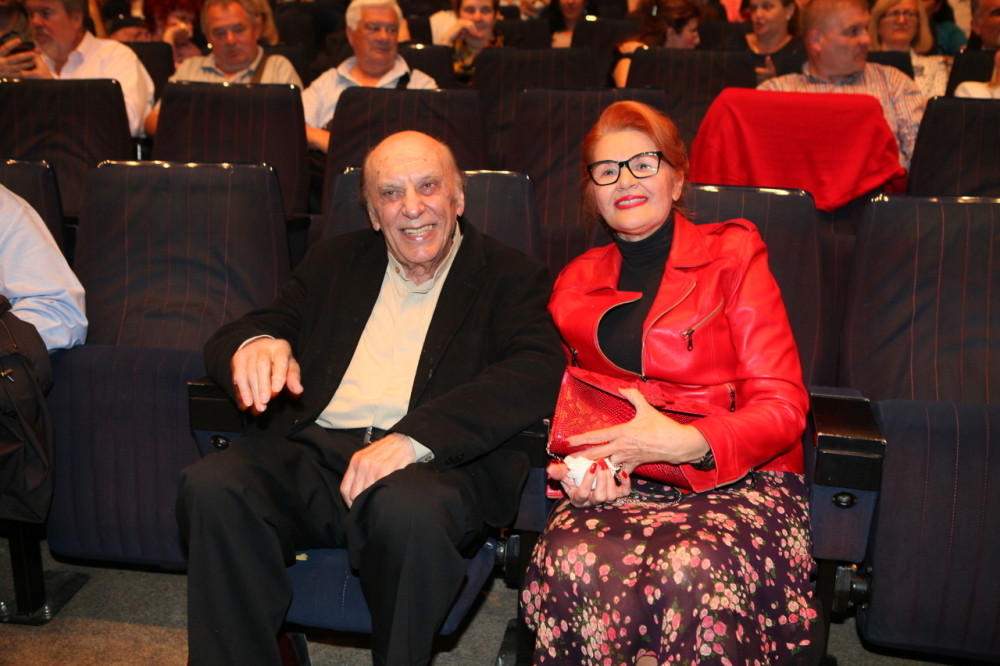 Tozovac kupio stan ženi, komšije otkrile sve o poznatom paru! (FOTO/VIDEO)