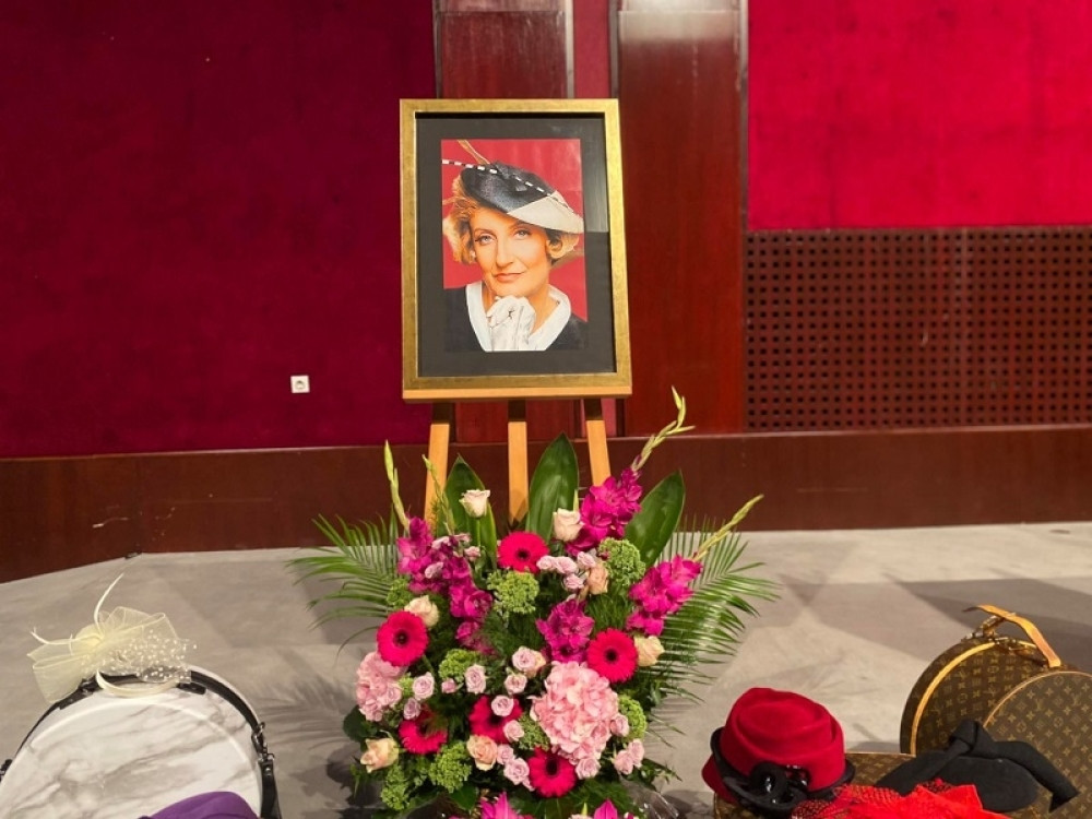 Na komemoraciji Isidore Bjelice potresan prizor: Porodica donela lične stvari spisateljice od kojih se nije odvajala za života! (FOTO)