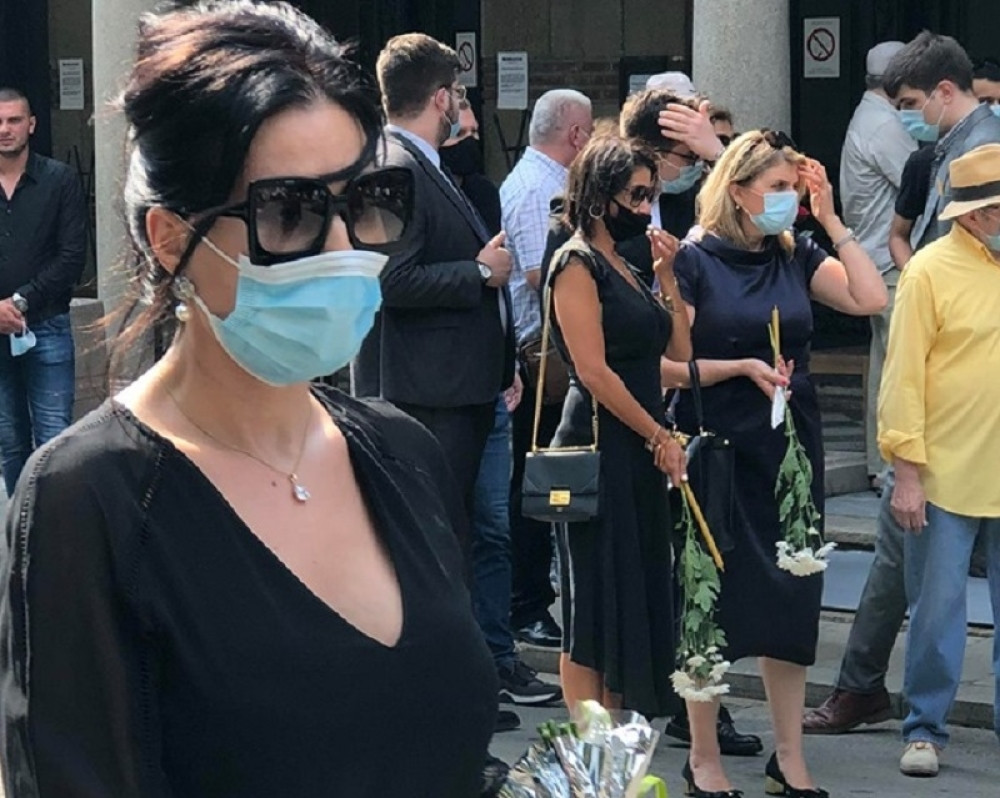 Ceca skrhana od boli za preminulim kolegom! (VIDEO)