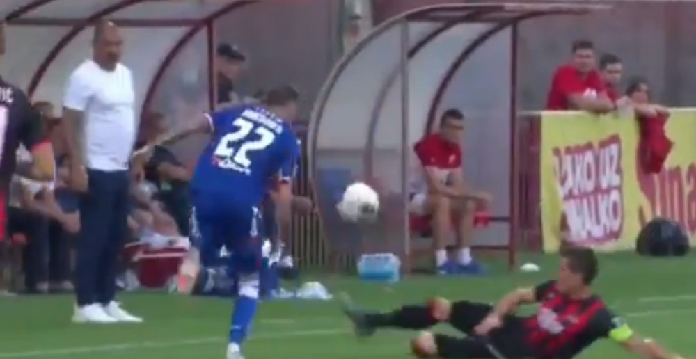 Preoštar start Pejovića, da li je Zvezda oštećena za penal? (VIDEO)