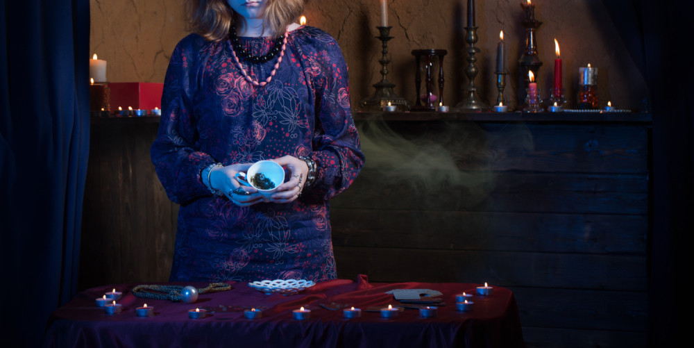 Naučite tehniku proricanja budućnosti iz šoljice čaja: Pogledajte šta vam je sudbina namenila!