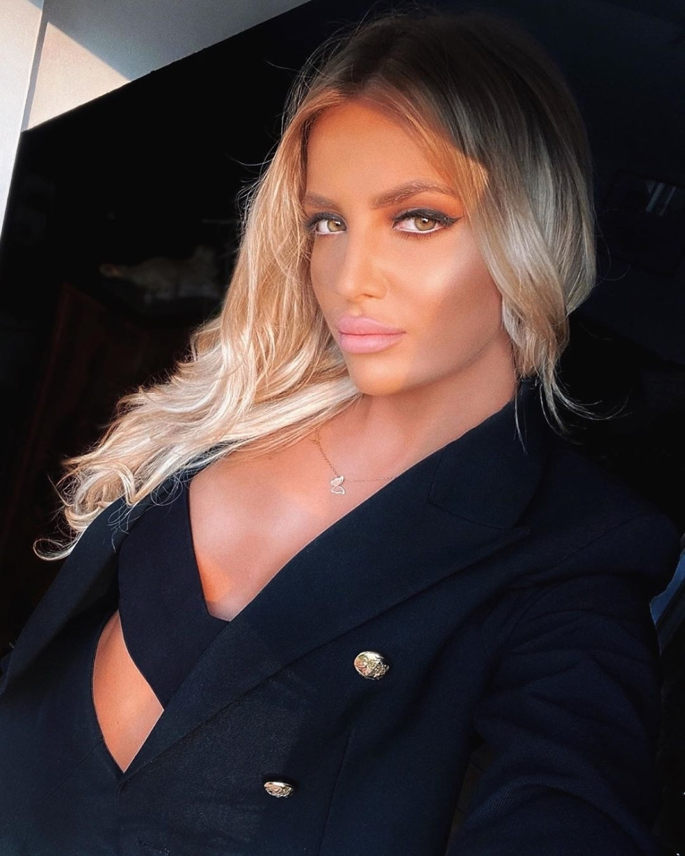 Viktorova devojka došla u dom Živojinovića i odmah se dokazala na delu! (FOTO)